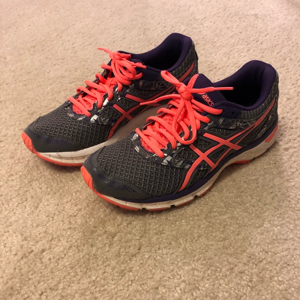 ASICS tennis shoes